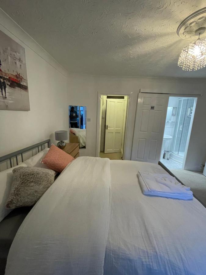Alder En-Suites Self-Catering With Private Shower 1 Southampton Exterior photo