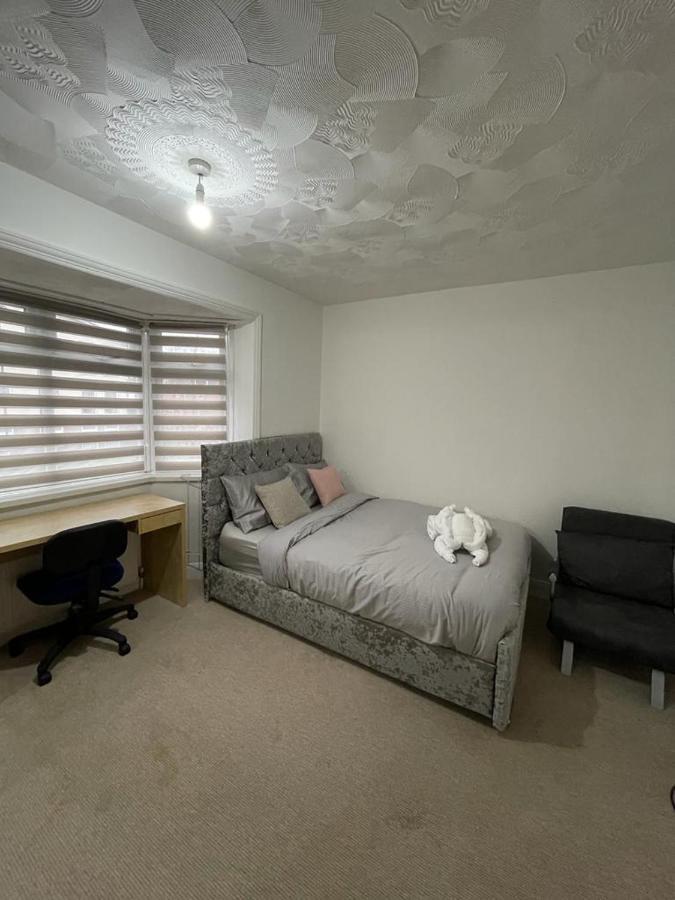 Alder En-Suites Self-Catering With Private Shower 1 Southampton Exterior photo